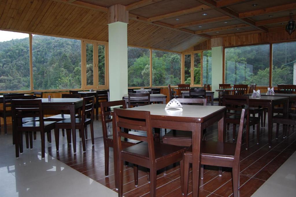 Natureraga Fernhill Resort צ'איל מראה חיצוני תמונה